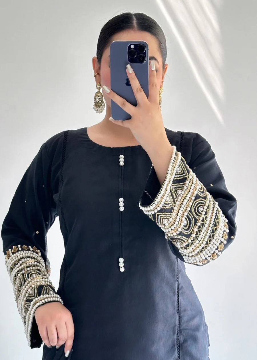 Ayesha B-Black Khadi Khas
