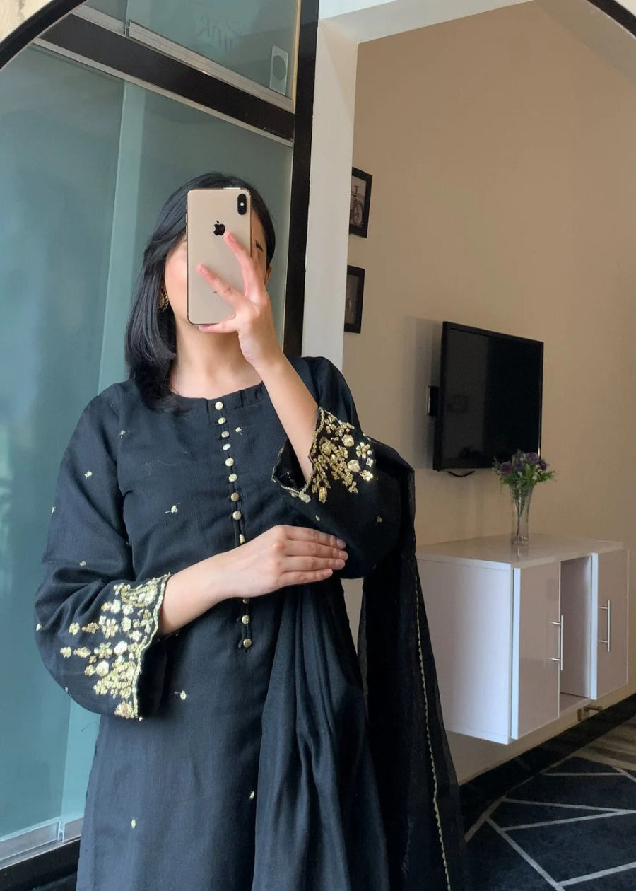 Ayesha B-Black Khadi